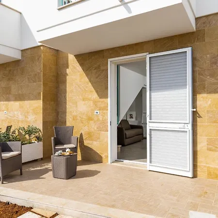 Smeraldo Aparthotel 3*